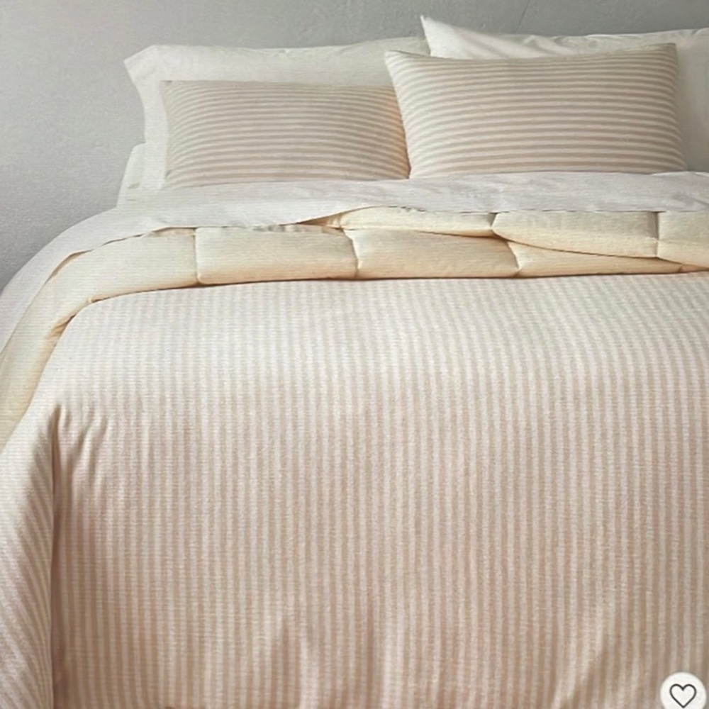 Casaluna striped comforter brand new